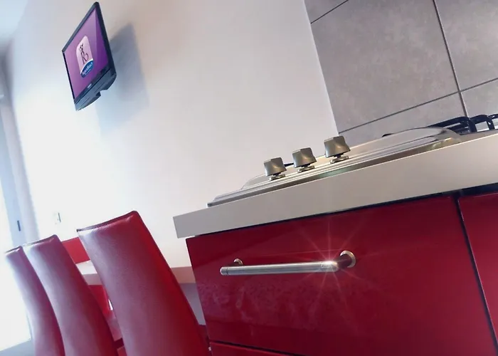 Stylish With Outdoor Pool Апартаменты *